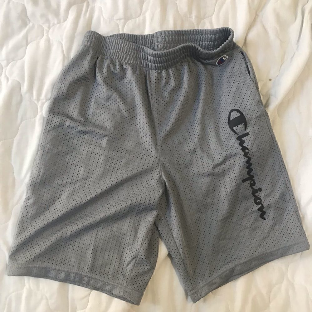 Champions boys athletic shorts size L